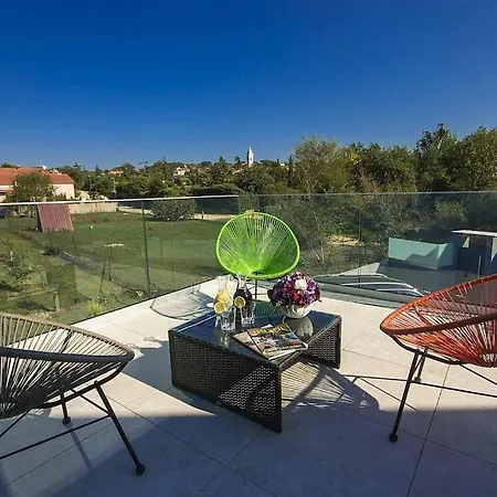 Villa Birdhouse